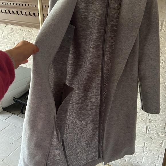 Beautiful Gray Lightweight Coat - Picture 3 of 5